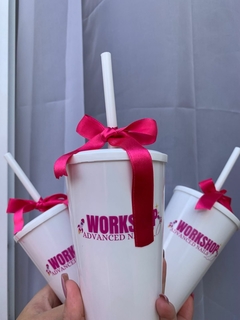 Copos Personalizados com logotipo ou iniciais em vinil na internet