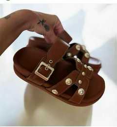 Tamanco Flatform Caramelo com Tachinhas - comprar online