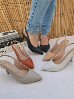 Scarpin Chanel Napa Cinza na internet