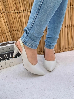 Scarpin Chanel Napa Off White - comprar online