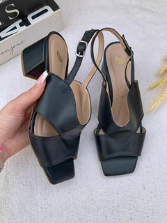 Sandália Salto Bloco Marli Preta - comprar online