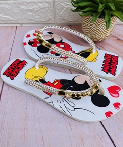 Havaianas Minnie e Mikey Love na internet