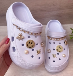 Babuche Plataforma Apliques - comprar online