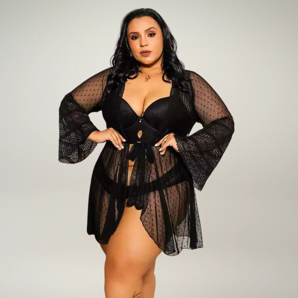 Robe em Tule e Renda Manga Flare - Modelo Plus Size