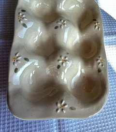 Huevera para 6 huevos de Cerámica Margaritas