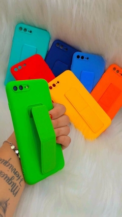 CAPA COM SUPORTE MAGNETICO - comprar online