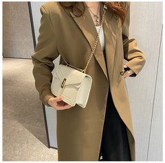 Bolsa Feminina Transversal Alça Corrente [6001]