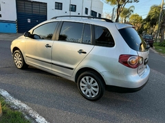 VOLKSWAGEN SURAN 1.6 COMFORTLINE 2009 en internet