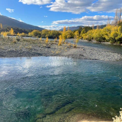 Espectacular Chacra de 32 HA con costa del Rio Azul en Lago Puelo. Chubut . Argentina en internet