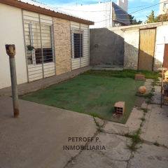 EN VENTA! TERRENO + 2 VIVIENDAS – Calle Rawson, Comodoro Rivadavia