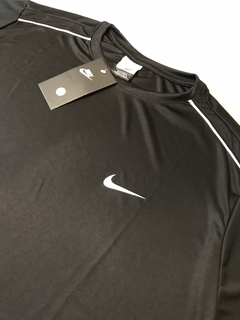Camiseta dri-fit Nike preta - comprar online