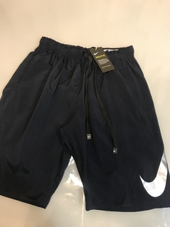 Bermuda Nike azul escuro