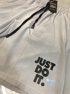 Bermuda Nike Just do it cinza - comprar online