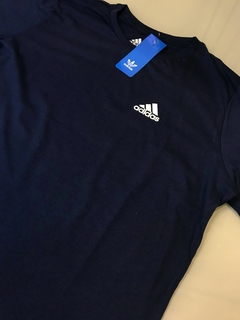 Camiseta de algodão Adidas