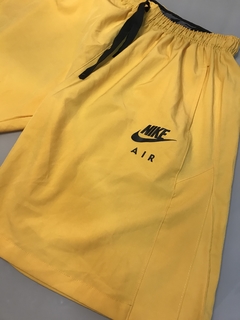 Bermuda Nike Air amarela - comprar online
