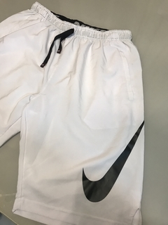 Bermuda Nike branca - comprar online