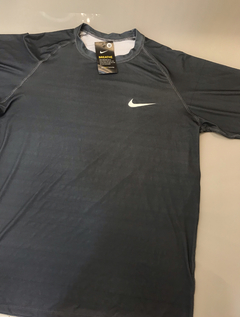 Camiseta manga longa dri-fit na internet