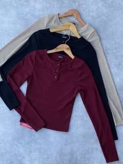 Camiseta Botón - comprar online
