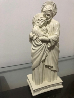 Imagem de Sagrada Família em Gesso Pintada à mão com Detalhe pintado em Branco - loja online