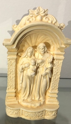 Imagem da Capela Sagrada Família em Gesso Pintada à mão com Pintura Monocromática cor Marfim - comprar online