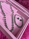 Conjunto trevo preto