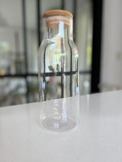 Botella de vidrio y tapa bamboo 750ml