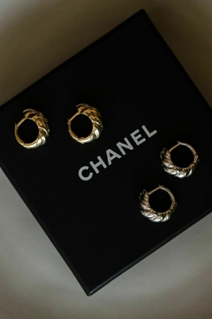 Argola Mini Croissant - Banho Ouro18k - comprar online
