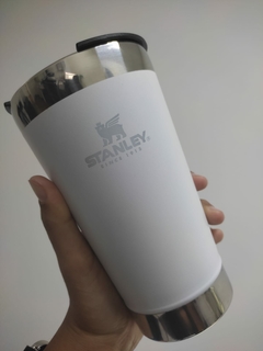 Copo térmico de garrafa Stanley de aço inoxidável de 473 ml com tampa para água fria e morna - loja online