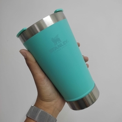 Copo térmico de garrafa Stanley de aço inoxidável de 473 ml com tampa para água fria e morna