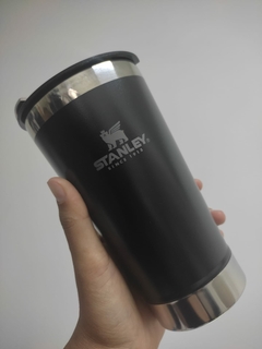 Imagem do Copo térmico de garrafa Stanley de aço inoxidável de 473 ml com tampa para água fria e morna
