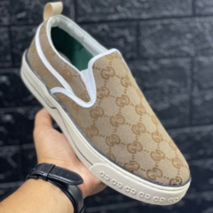 TÊNIS GUCCI SLIP-ON GG SUPREME