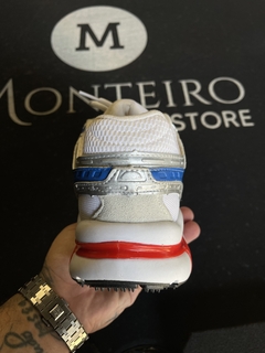 Lacoste L003 na internet