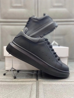 Alexander Mcqueen na internet