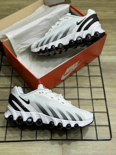 Air Max DN8