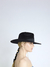 CHAPÉU FEDORA COM FAIXA EM SEDA - PRETO