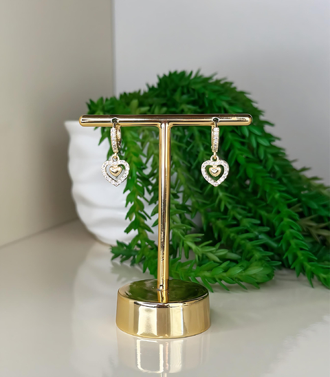 BRINCO ARGOLINHA CORAÇÃO CRAVEJADO E LISO