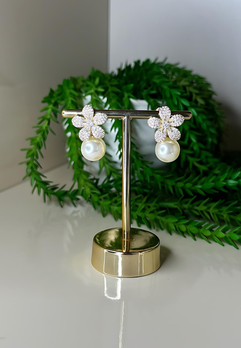 BRINCO FLOR COM PÉROLA