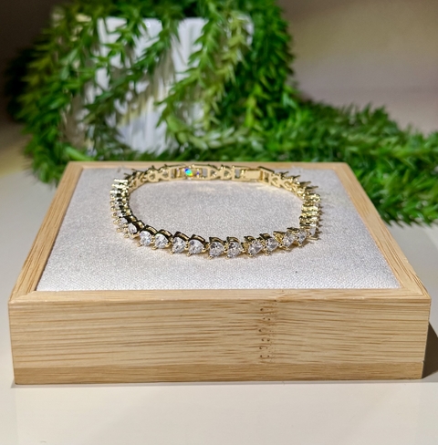 PULSEIRA PEDRAS CORAÇÕES LUXO