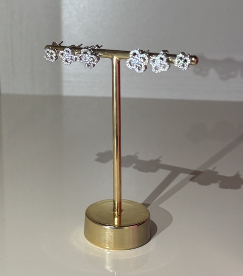 TRIO DE BRINCOS TREVOS CRAVEJADOS