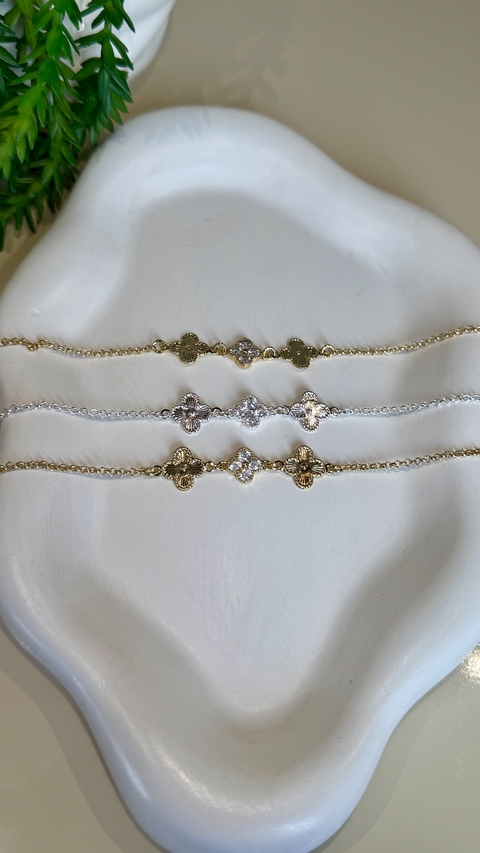 PULSEIRA 3 TREVOS LISTRADO E PEDRA ZIRCO