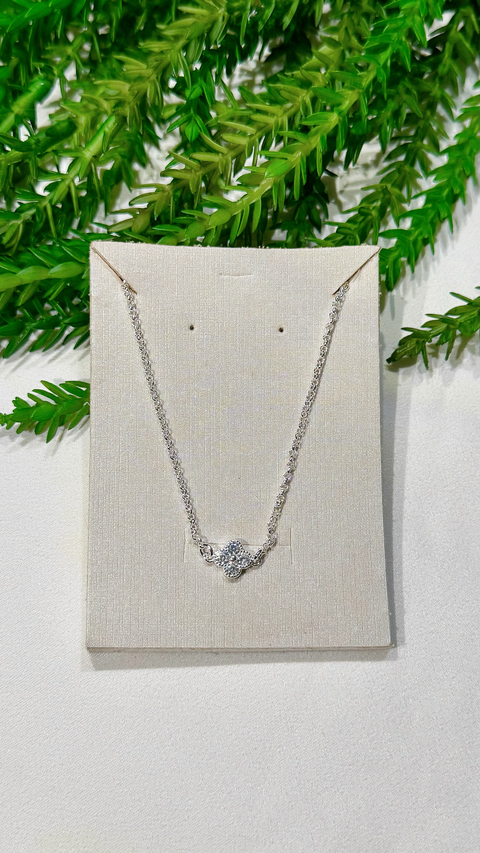 COLAR PORTUGUESA COM TREVO PEDRINHA - comprar online