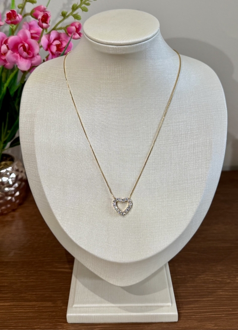 COLAR CORAÇÃO VAZADO ZIRCONIA PEDRAS
