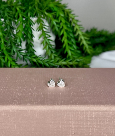 BRINCO CORAÇÃO CRAVEJADO - P