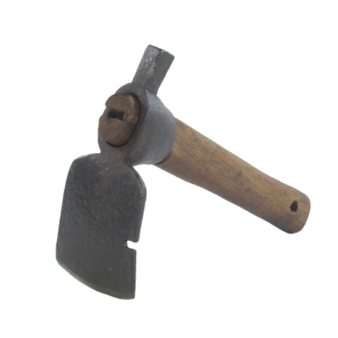 Antiga machadinha ou martelo antigo