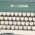 Máquina de escrever original Olivetti (3138) na internet