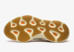 Imagen de Yeezy 700 Mono Safflower