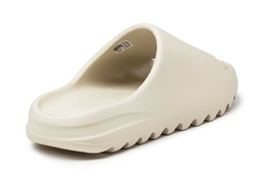 Yeezy Slide Bone en internet