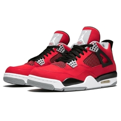 Jordan 4 Retro Toro Bravo en internet
