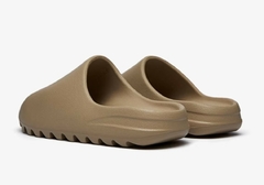 YEEZY Slide Pure en internet