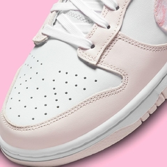 Dunk Low Paisley Pink W - NWM Sneakers